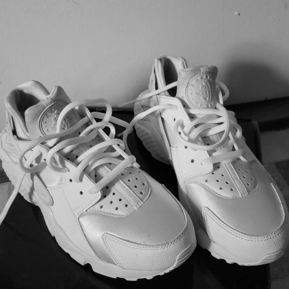All white Huarache